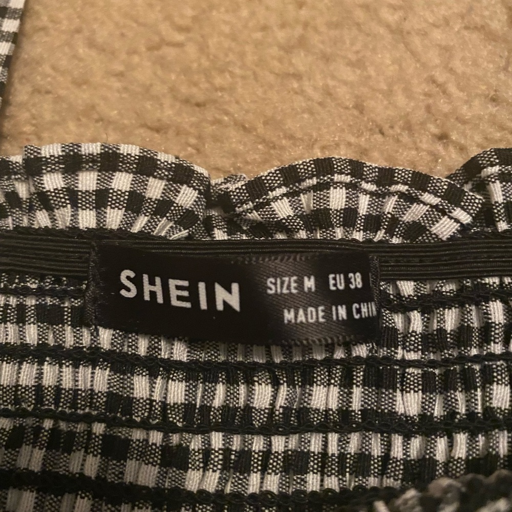 SHEIN ruffle crop top - Picture 2 of 3